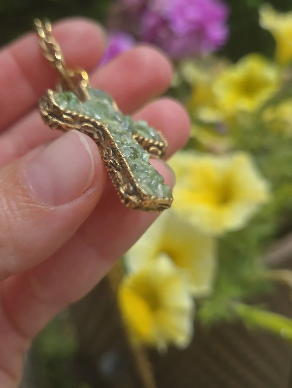 Vintage Green Jade Stone Gold Tone Rope Trim Cross Pendant With Necklace‎